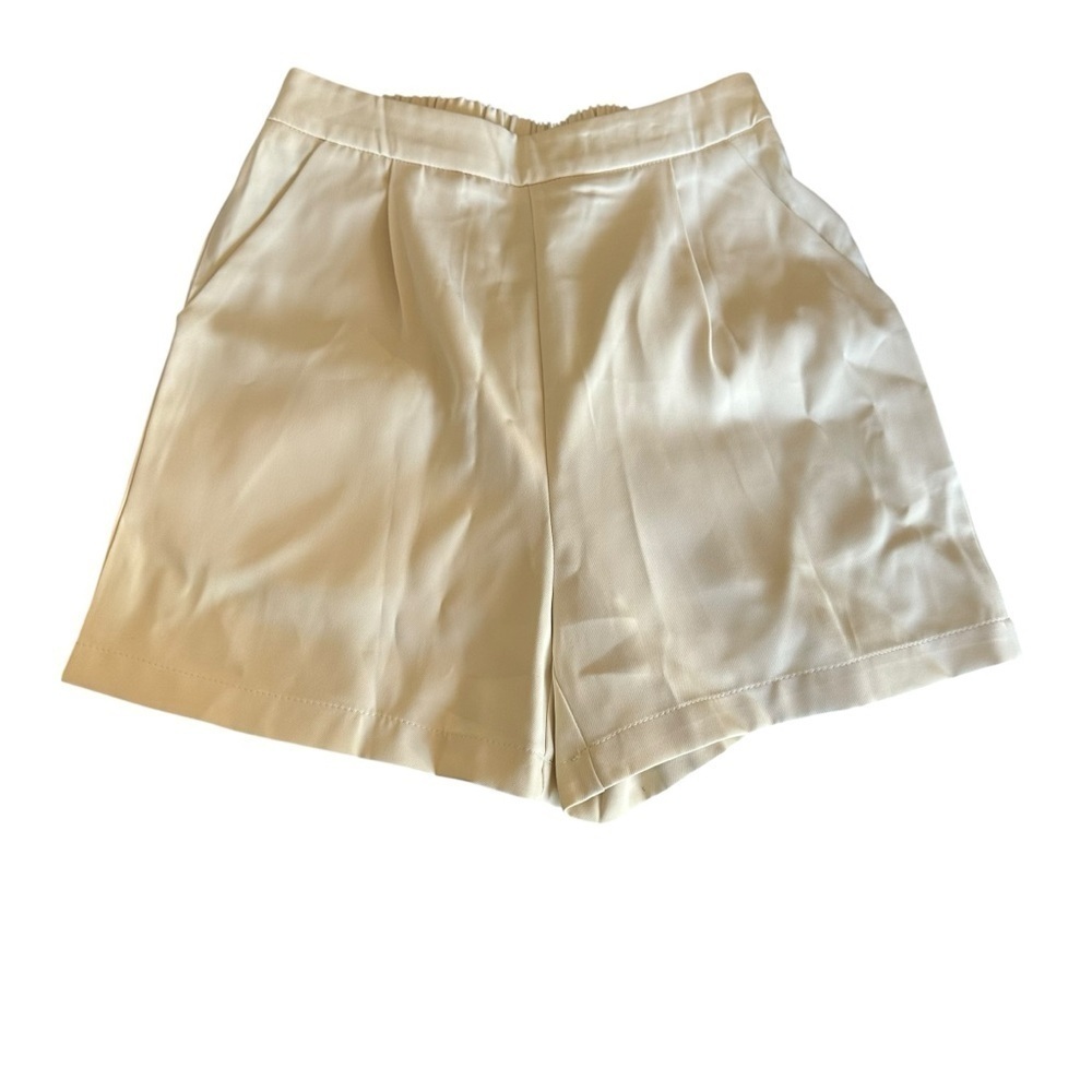 Women's Cream Shorts